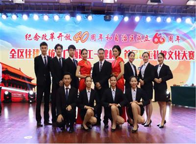 初登礼仪文化大舞台 展露万搏-万搏（中国）
人优雅风姿